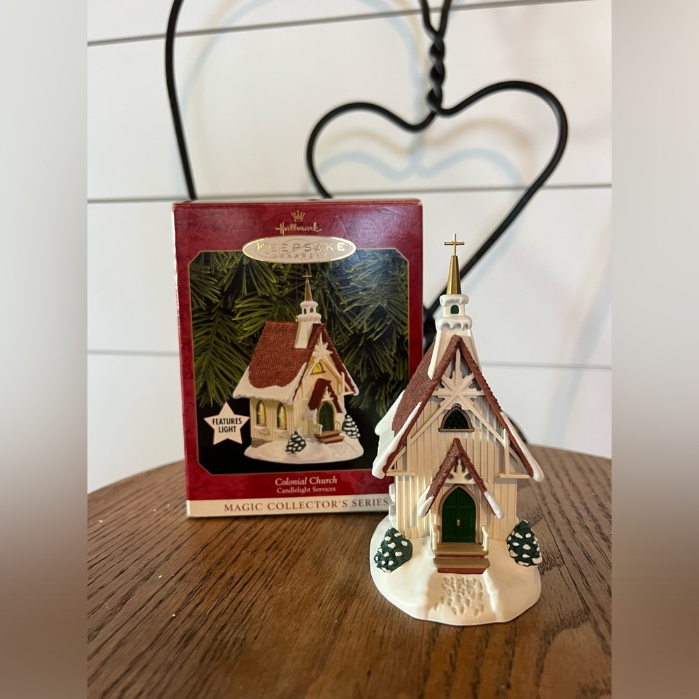 Hallmark Keepsake Ornament Colonial Church Magic Collectors Series